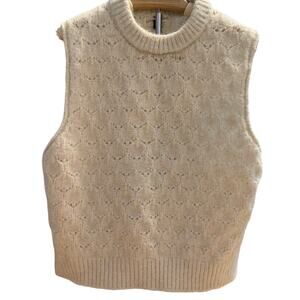 Universal Thread Women's Cream Crewneck Sweater Vest - Size Medium - NWT